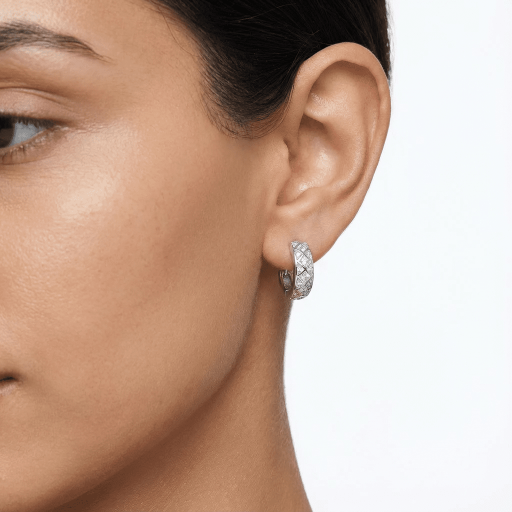 Élan Grid Huggie Earrings - Earrings - silvoraeg