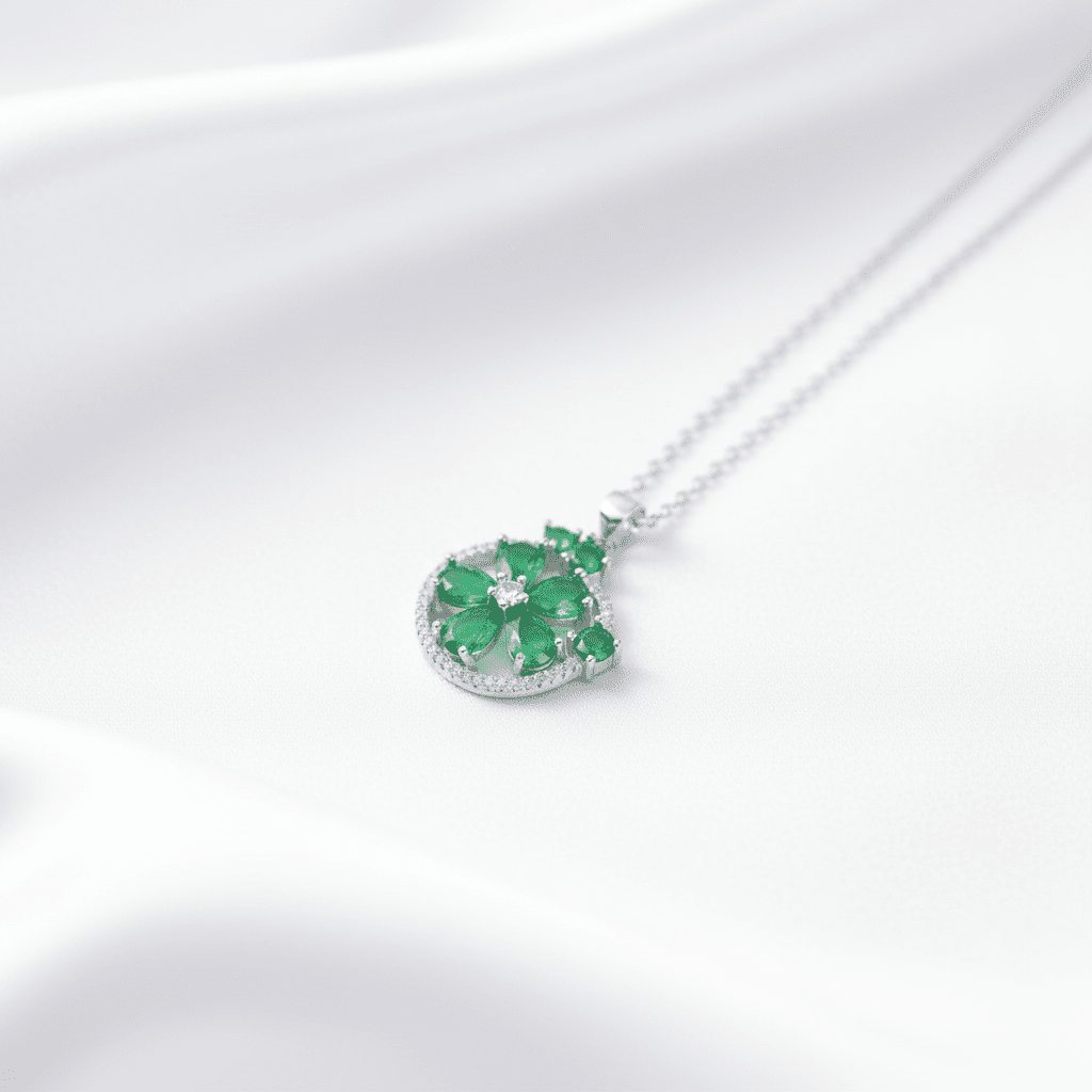 Emeralda Necklace - Necklaces - silvoraeg
