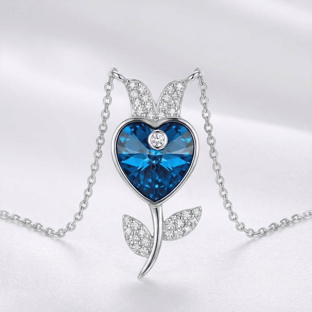 Floria Heart Necklace - Necklaces - silvoraeg