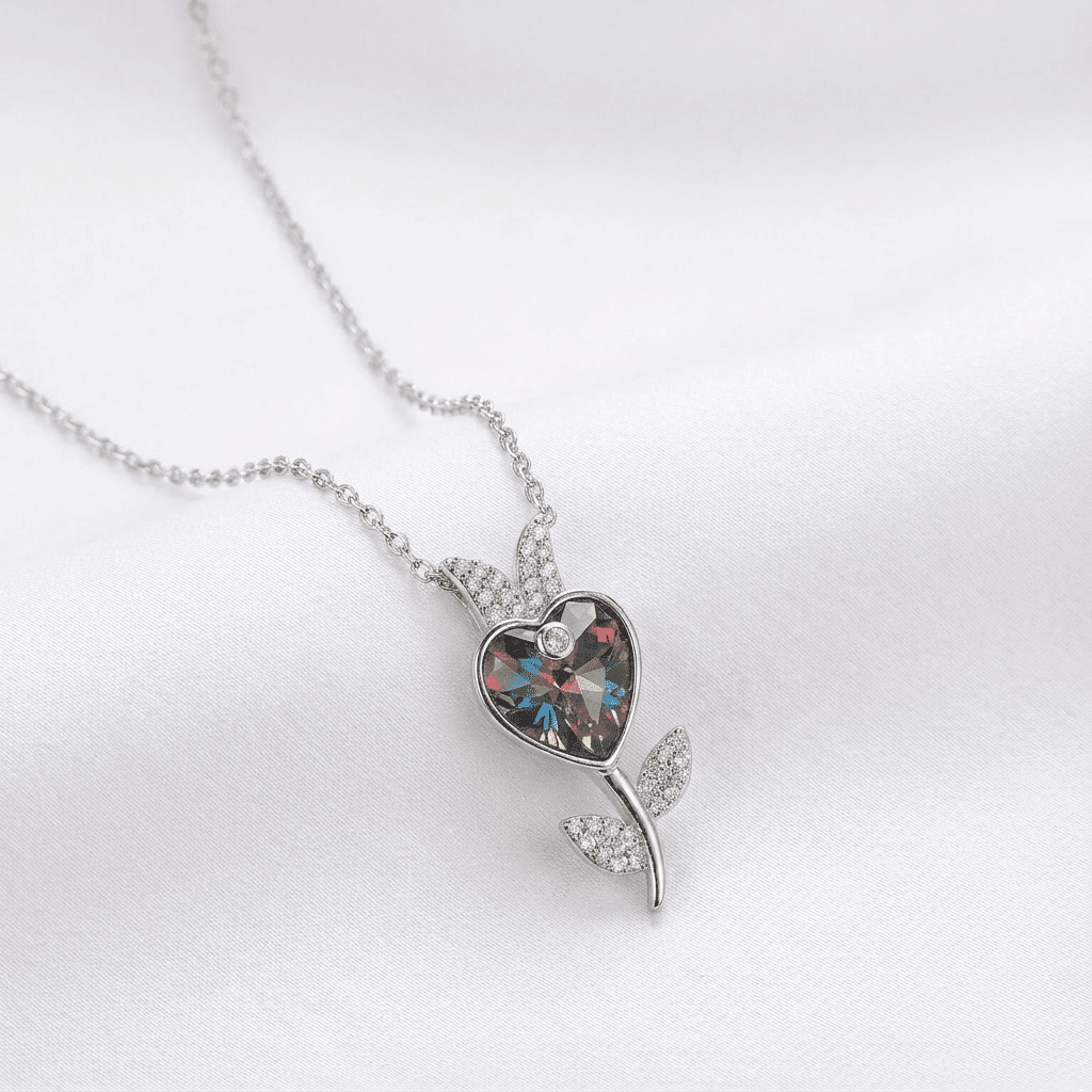 Floria Heart Necklace - Necklaces - silvoraeg