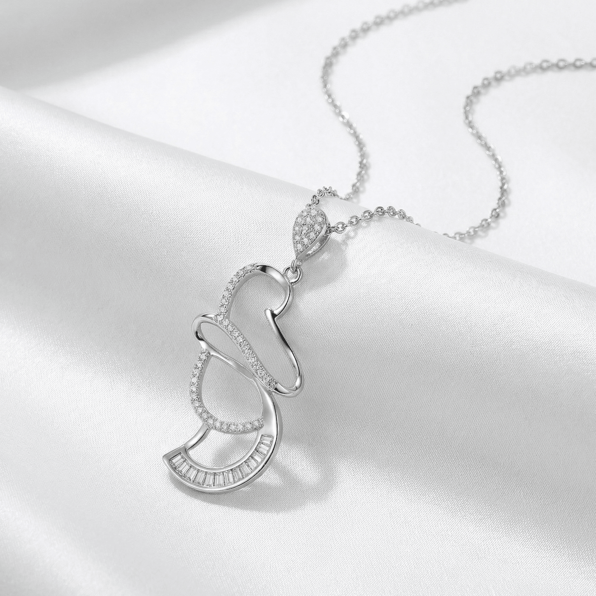 Seranova Curve Pendant - 925 Sterling Silver - Necklaces - Silvora