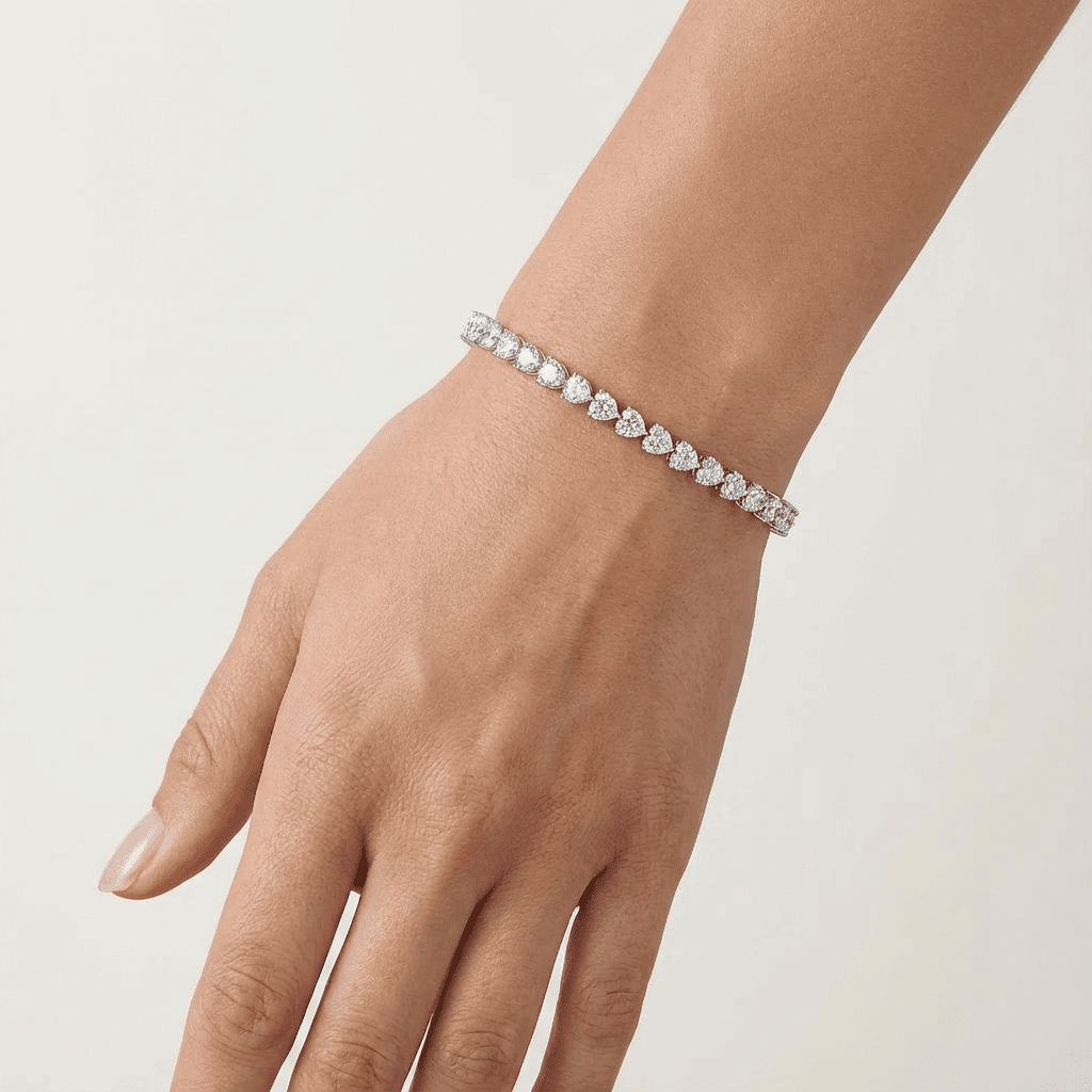 Veloura Heartline Bracelet - Bracelets - silvoraeg