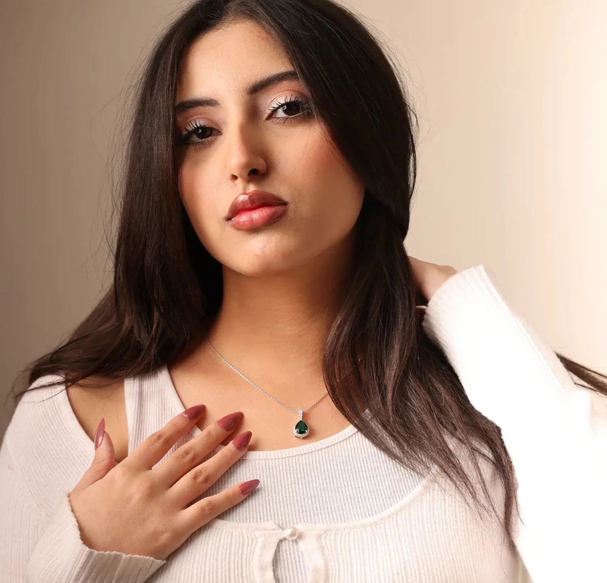 Verdea Teardrop Pendant Necklace - Necklaces - silvoraeg